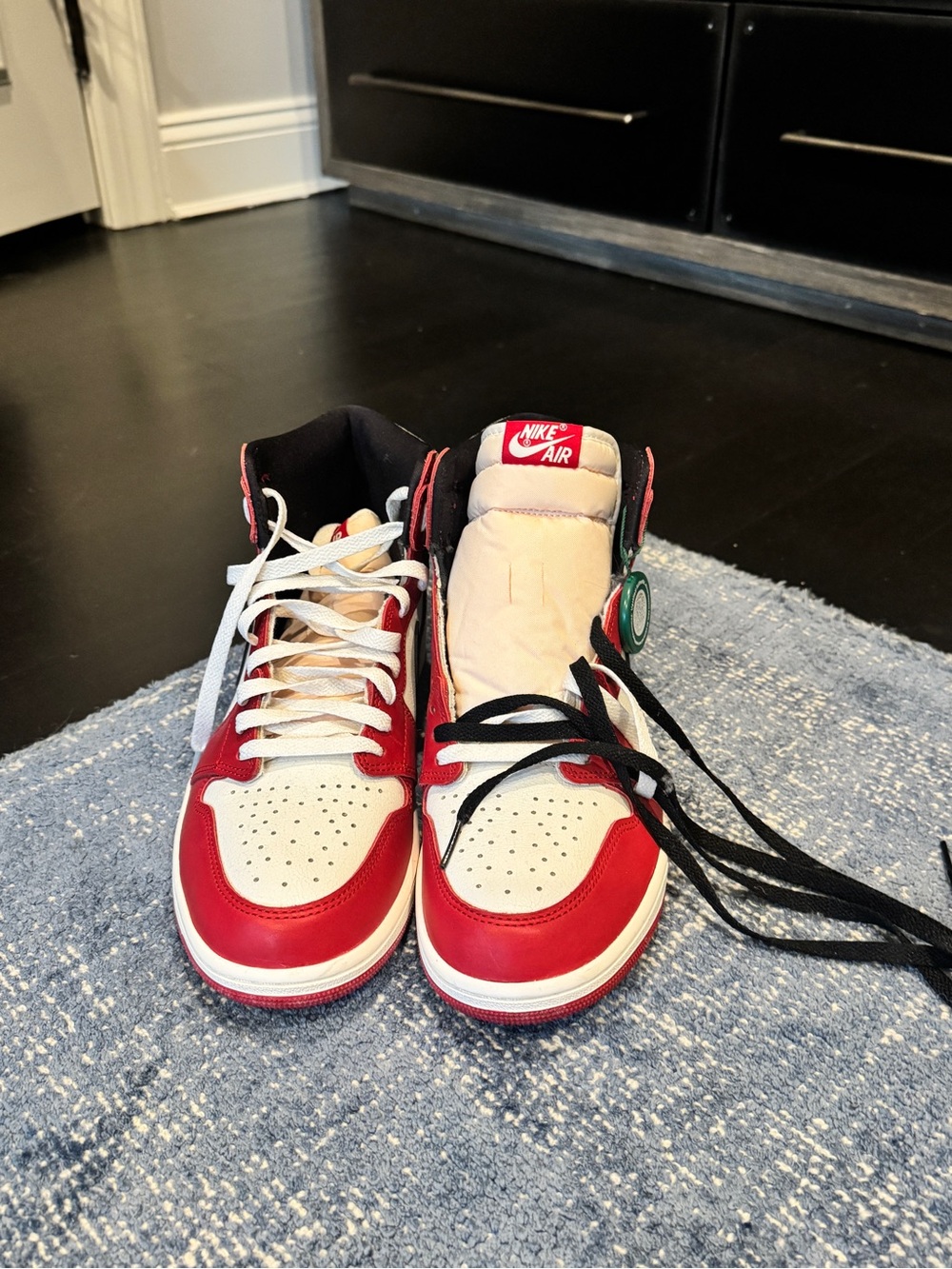 Nike Air Jordan 1 Retro High OG "Chicago Lost and Found" sneakers